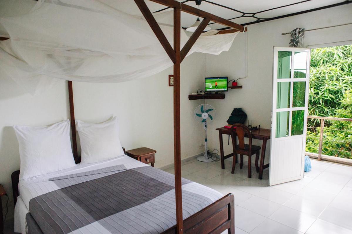 Hotel Jardin De La Paix โมโรนี ภายนอก รูปภาพ