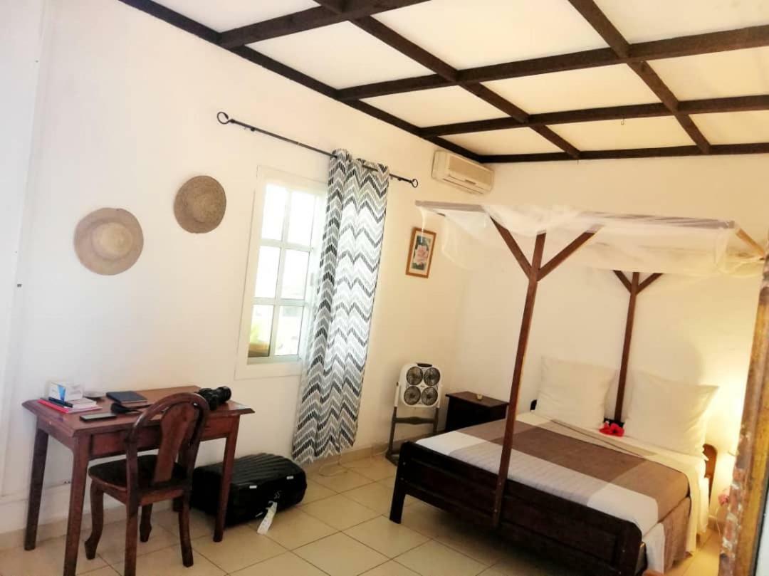 Hotel Jardin De La Paix โมโรนี ภายนอก รูปภาพ