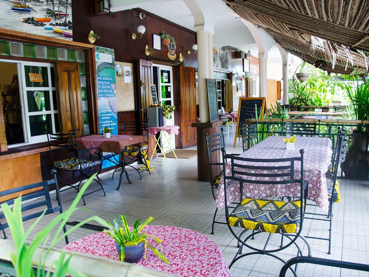 Hotel Jardin De La Paix โมโรนี ภายนอก รูปภาพ